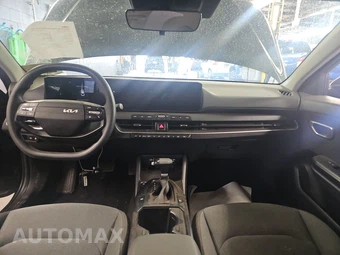 2025 Kia K4 LX - miniatura 11