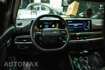 2025 Kia K4 LX - miniatura 14