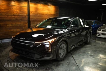 2025 Kia K4 LX - miniatura 2