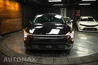 2025 Kia K4 LX - miniatura 4