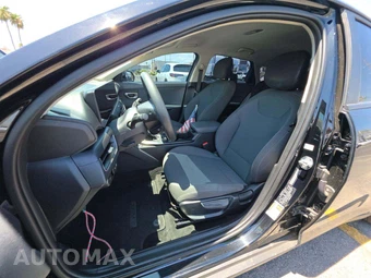 2025 Kia K4 LX - miniatura 6