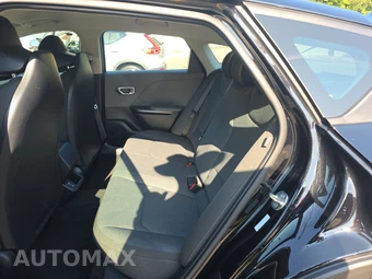 2025 Kia K4 LX - miniatura 13