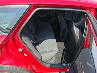 2025 Kia K4 LXS - miniatura 16