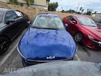 2025 Kia K4 LXS - miniatura 3
