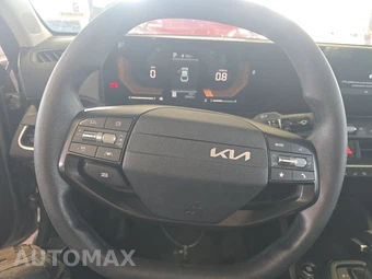 2025 Kia K4 LXS - miniatura 10