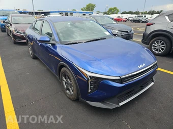 2025 Kia K4 LXS - miniatura 3