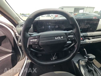 2025 Kia K4 LXS - miniatura 10