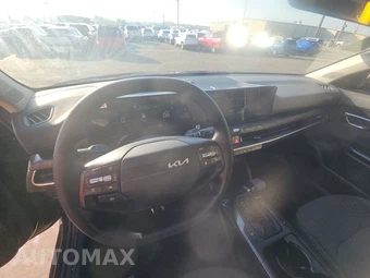 2025 Kia K4 LXS - miniatura 11