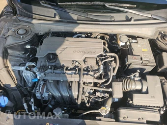 2025 Kia K4 LXS - miniatura 15