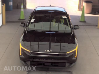 2025 Kia K4 LXS - miniatura 2