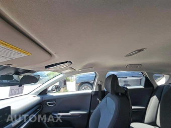 2025 Kia K4 LXS - miniatura 11