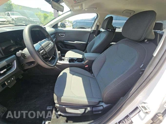 2025 Kia K4 LXS - miniatura 6