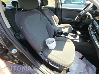 2025 Kia K4 LXS - miniatura 18