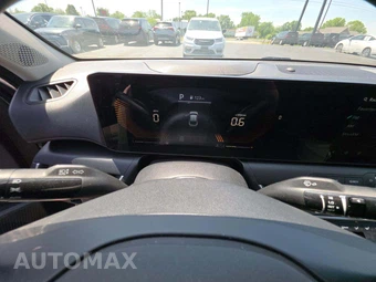 2025 Kia K4 LXS - miniatura 9