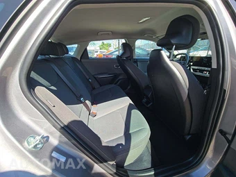 2025 Kia K4 LXS - miniatura 13