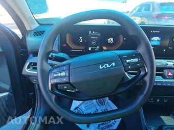 2025 Kia K4 LXS - miniatura 10