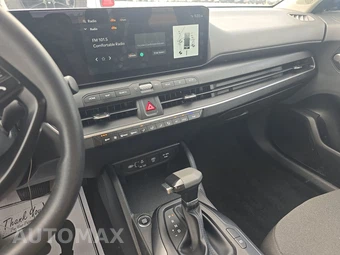 2025 Kia K4 LXS - miniatura 11