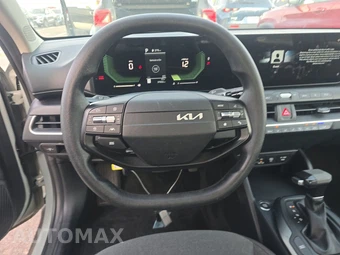 2025 Kia K4 LXS - miniatura 10