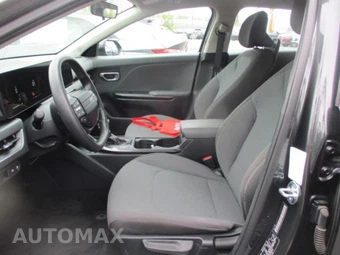 2025 Kia K4 LXS - miniatura 24
