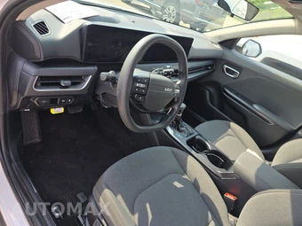 2025 Kia K4 LXS - miniatura 11