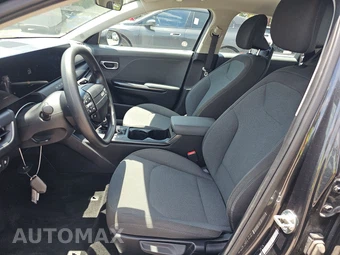 2025 Kia K4 LXS - miniatura 7