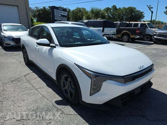 2025 Kia K4 LXS - miniatura 4