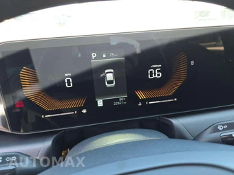 2025 Kia K4 LXS - miniatura 8
