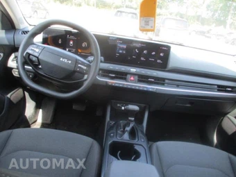 2025 Kia K4 LXS - miniatura 12