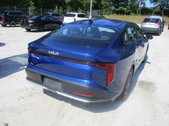 2025 Kia K4 LXS - miniatura 15