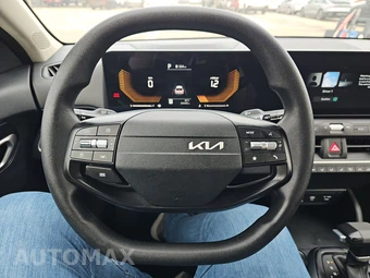 2025 Kia K4 LXS - miniatura 10
