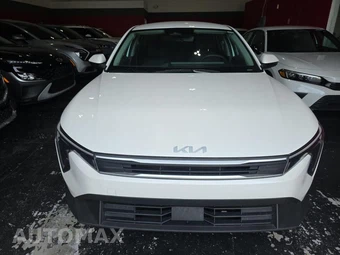 2025 Kia K4 LXS - miniatura 2