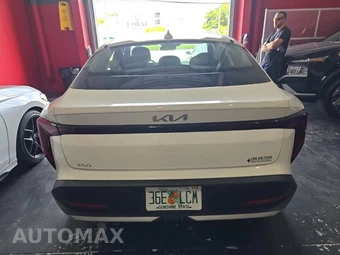 2025 Kia K4 LXS - miniatura 5