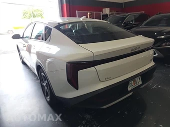 2025 Kia K4 LXS - miniatura 6