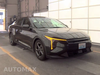 2025 Kia K4 LXS - miniatura 3