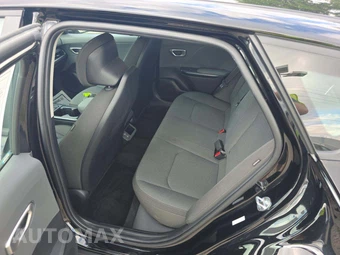 2025 Kia K4 LXS - miniatura 13