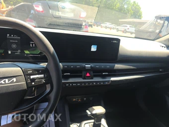 2025 Kia K4 LXS - miniatura 11