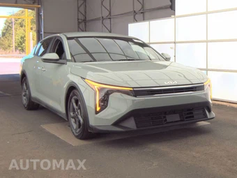 2025 Kia K4 LXS - miniatura 3