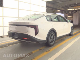 2025 Kia K4 LXS - miniatura 4
