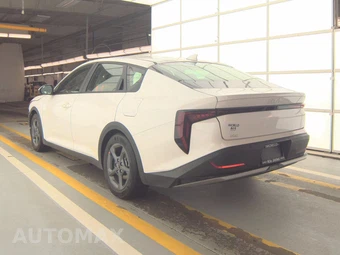 2025 Kia K4 LXS - miniatura 6