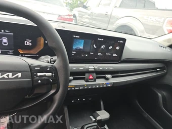 2025 Kia K4 LXS - miniatura 11