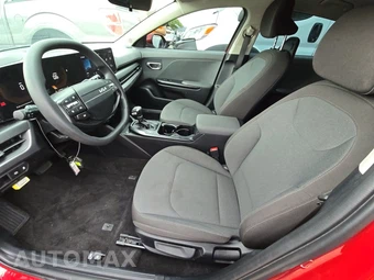 2025 Kia K4 LXS - miniatura 7