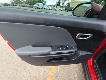 2025 Kia K4 LXS - miniatura 9