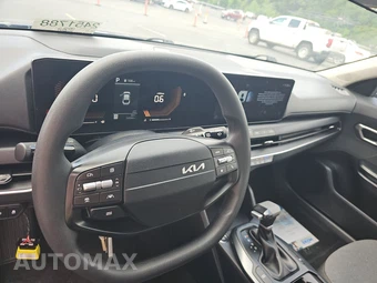 2025 Kia K4 LXS - miniatura 11