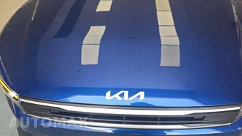 2025 Kia K4 LXS - miniatura 20