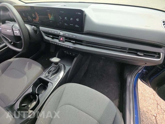 2025 Kia K4 LXS - miniatura 16