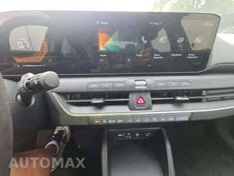 2025 Kia K4 LXS - miniatura 7