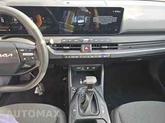 2025 Kia K4 LXS - miniatura 11