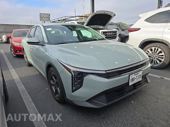 2025 Kia K4 LXS - miniatura 3