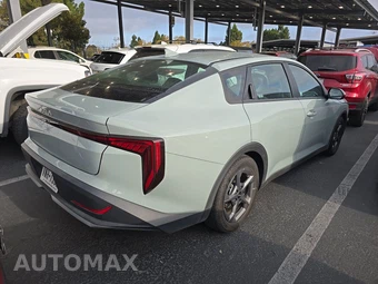 2025 Kia K4 LXS - miniatura 4