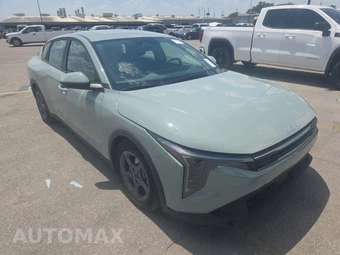 2025 Kia K4 LXS - miniatura 3